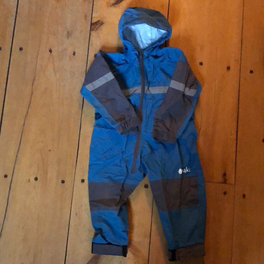 EUC OakiWear Rain Suit